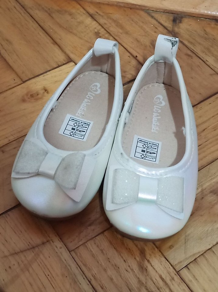 Beyaz Fiyonk Detaylı Kız Babet - Görsel 5