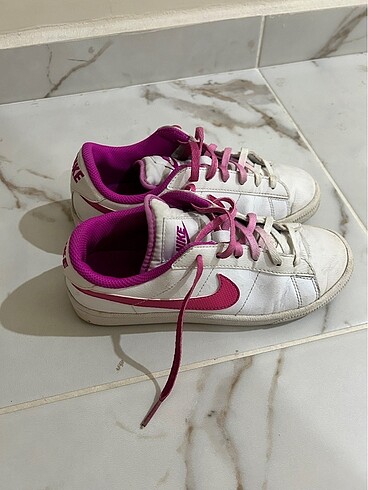Nike Nikee