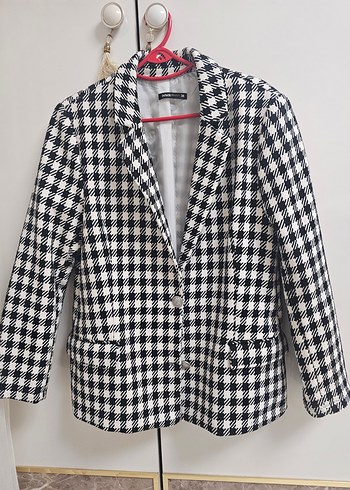 Düğmeli Beyaz Siyah Kareli Kadın Blazer Ceket