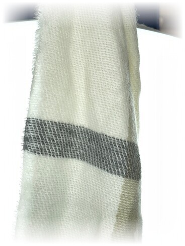  Beden PreLoved Şal %70 İndirimli.