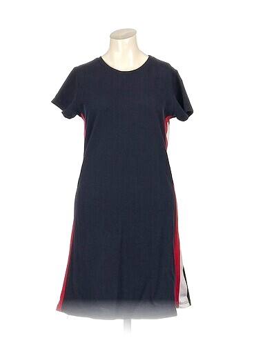 PreLoved Kısa Elbise %70 İndirimli.
