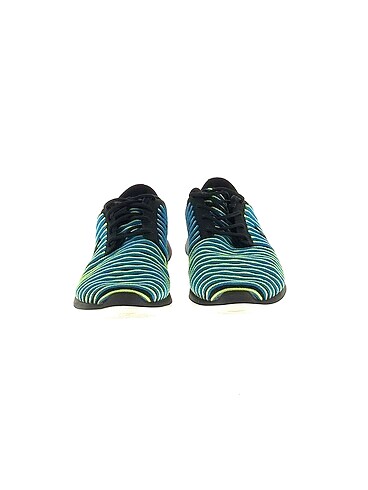 37,5 Beden Nike Spor Ayakkabı %70 İndirimli.