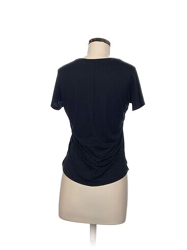 s Beden Nike T-shirt %70 İndirimli.