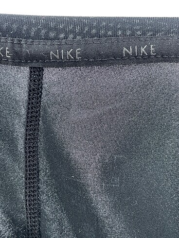 s Beden siyah Renk Nike T-shirt %70 İndirimli.