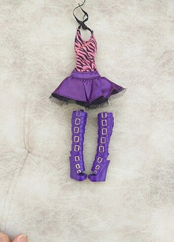 MONSTER HIGH CLAWDEEN ELBISESI 