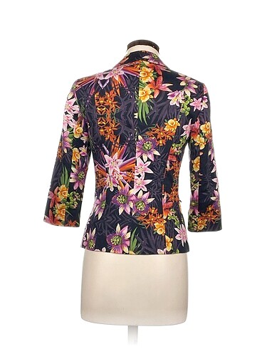 36 Beden Fabrika Blazer %70 İndirimli.