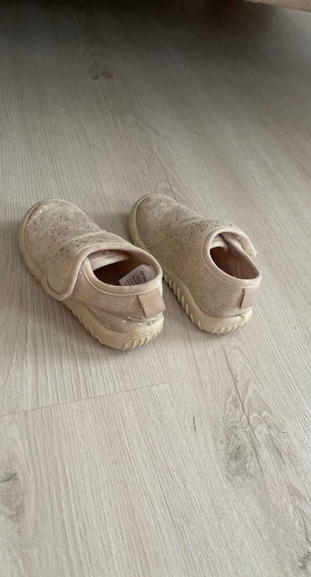 Kız Çocuk Bej Sıcak Terlikler - Cırt Cırtlı - Görsel 3