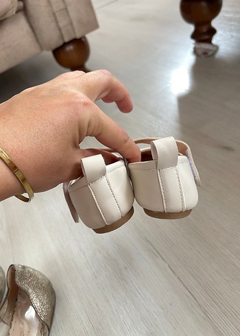 Kız Çocuk Beyaz Çiçekli Babet Ayakkabı - Görsel 5