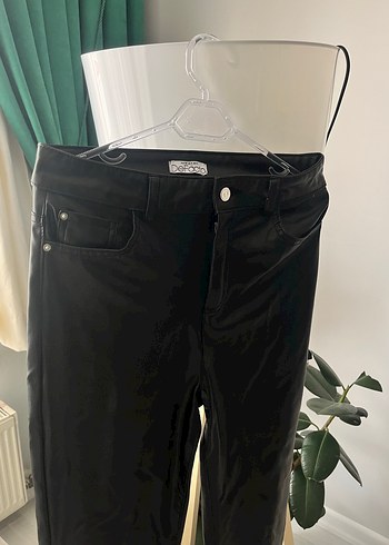 Siyah Kadın deri pantolon - Görsel 2