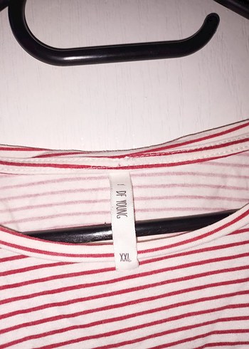 Kırmızı Çizgili Baskılı Kadın Tişört - Görsel 3