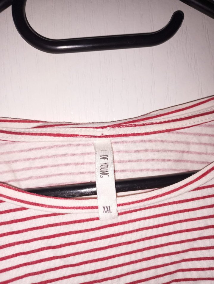 Kırmızı Çizgili Baskılı Kadın Tişört - Görsel 3