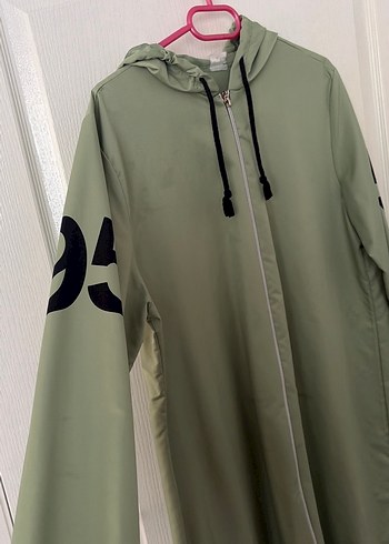 Kapüşonlu Uzun Kadın Yağmurluk - Görsel 3