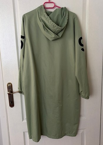 Kapüşonlu Uzun Kadın Yağmurluk - Görsel 2