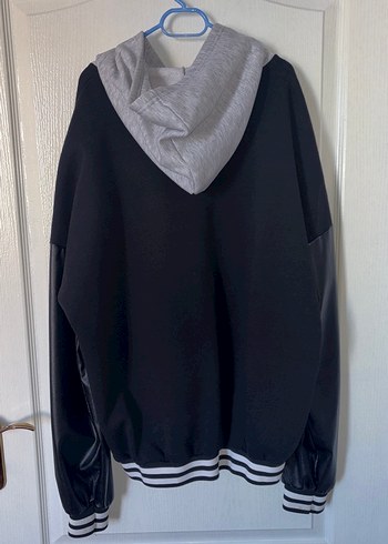 Siyah Kadın Bomber Ceket Kapüşonlu - Görsel 4