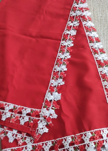 Kırmızı
Detaylı masa örtüsü kare - Görsel 4