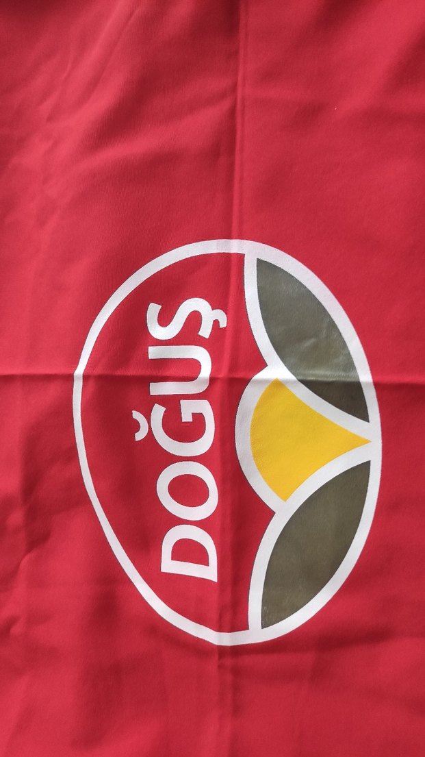 Kırmızı
Detaylı masa örtüsü kare - Görsel 5