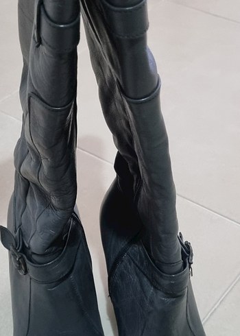 Gri Tokalı Kadın Dolgu Topuk Çizme - Görsel 5