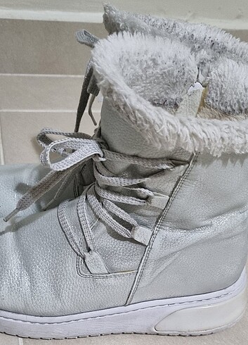 Kız çocuk bot - Görsel 2