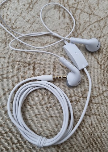 Samsung orijinal kablo jak girişli mikrofonlu Kulaklık - Görsel 3