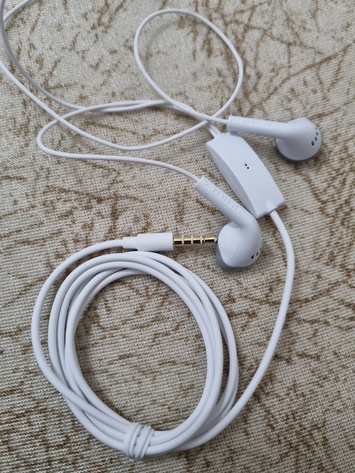 Samsung orijinal kablo jak girişli mikrofonlu Kulaklık - Görsel 3
