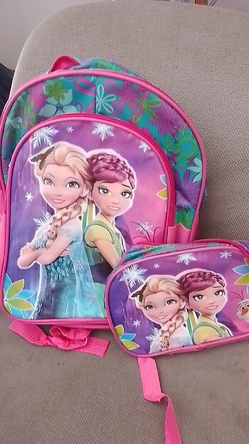 Kız çocuk okul çantası 