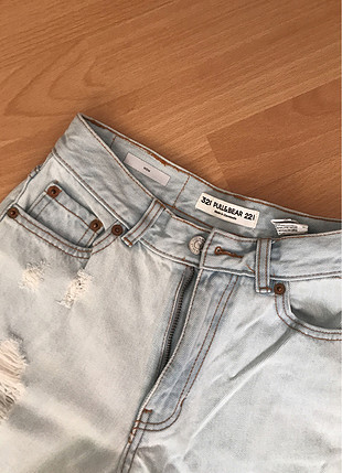 32 Beden mavi Renk PULL AND BEAR YÜKSEK BEL MOM JEAN