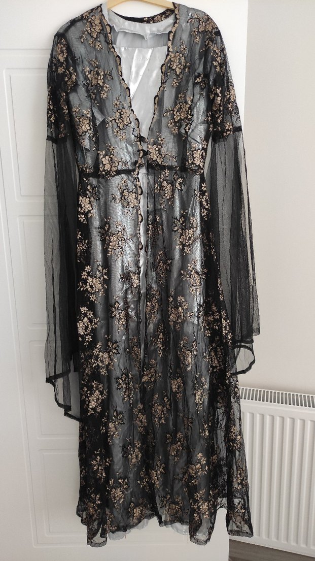 Gri Nakışlı Dantel Detaylı Uzun V Yaka Elbise - Görsel 5