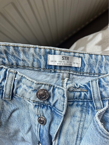 34 Beden Stradivarius Jean şort