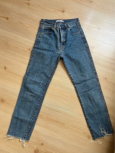 PULL&BEAR mom fit jean