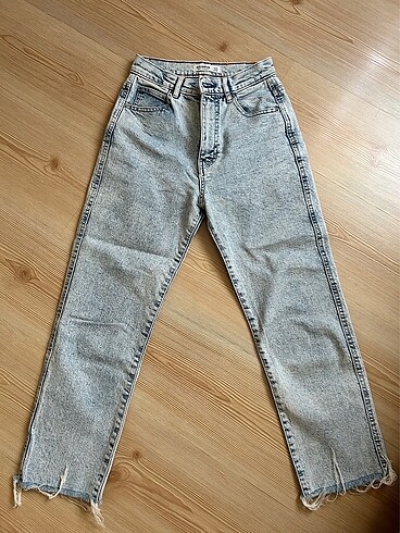 PULL&BEAR mom fit jean