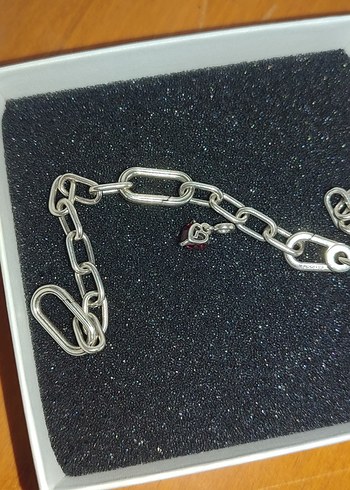 Beden Pandora me bileklik ve charm