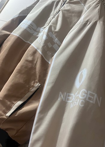 Bej Yüksek Yakalı Fermuarlı Oversize İnce Yağmurluk - Görsel 2