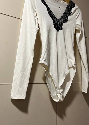 Dantel Detaylı V Yaka Beyaz Kadın Bluz - Görsel 2