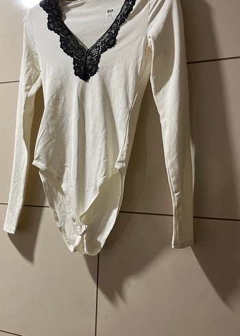 Dantel Detaylı V Yaka Beyaz Kadın Bluz - Görsel 4