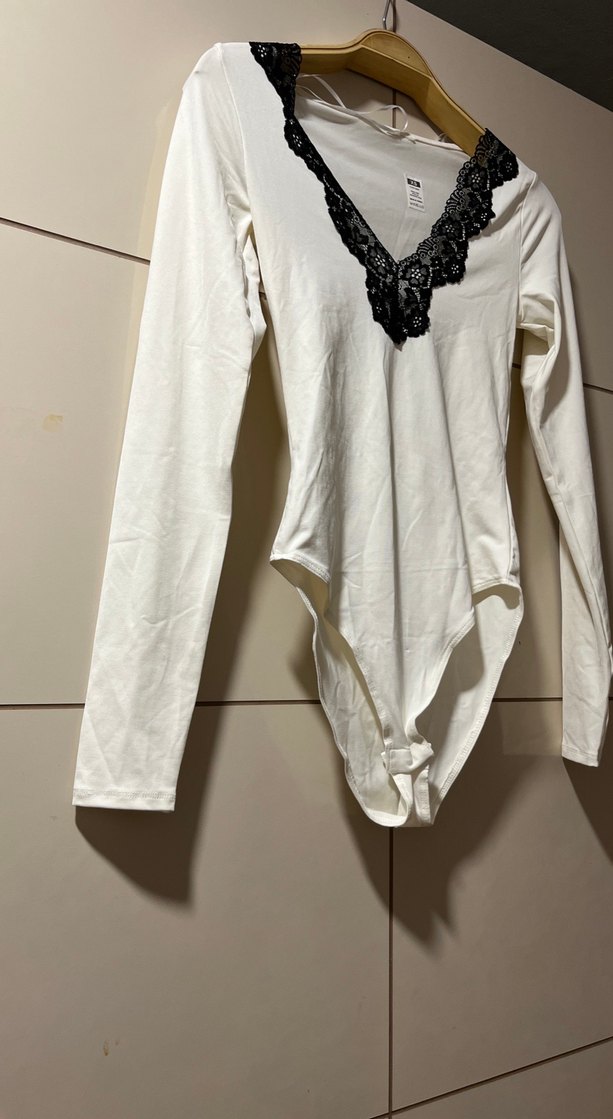 Dantel Detaylı V Yaka Beyaz Kadın Bluz - Görsel 2