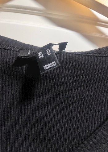 Siyah V Yaka Düğmeli Uzun Kollu Kadın Bluz - Görsel 4