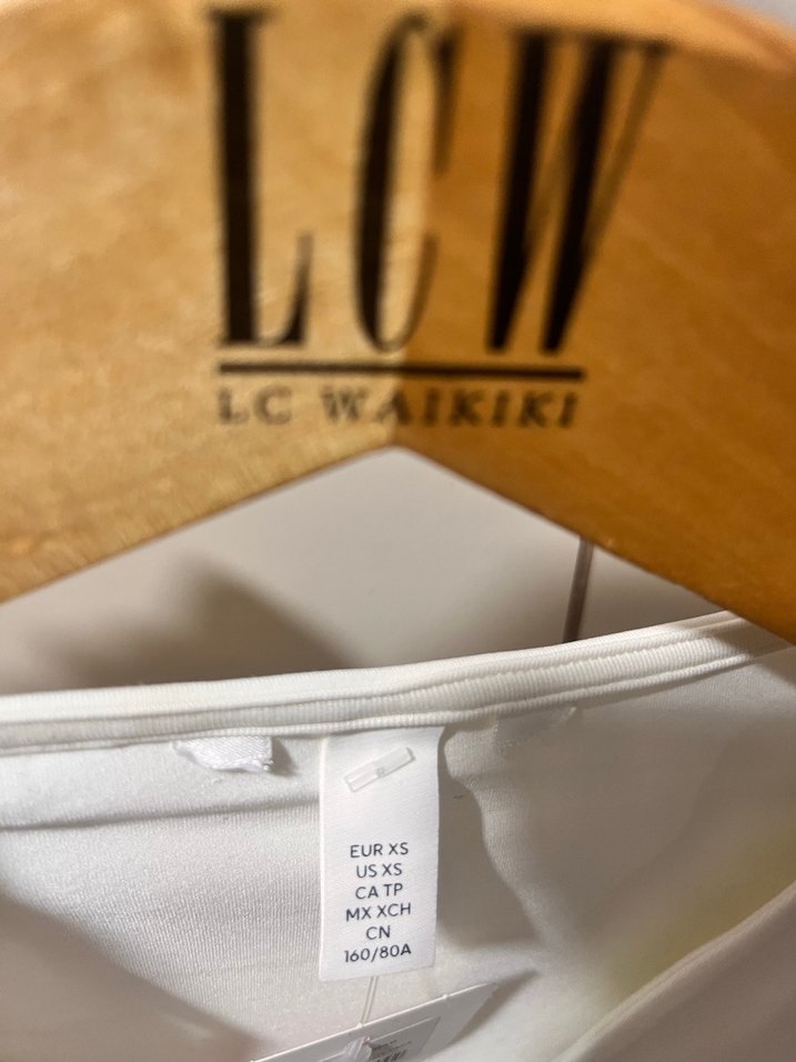 Kadın Beyaz V Yaka Uzun Kollu Bluz - Görsel 3