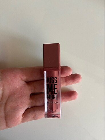 Kiss Me More Flormar Ruj