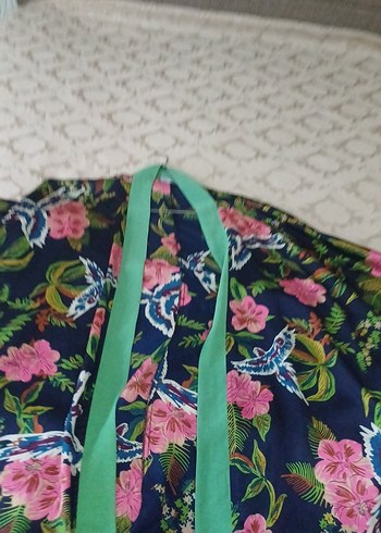 Çiçek Desenli Renkli Uzun Kimono - Görsel 3