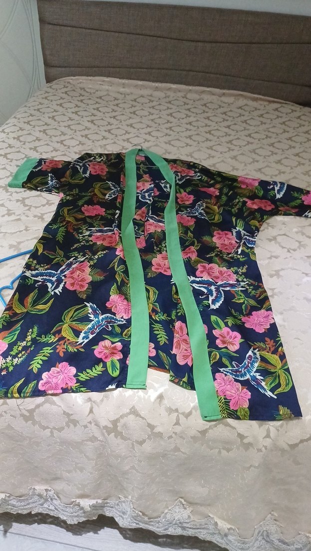 Çiçek Desenli Renkli Uzun Kimono - Görsel 2