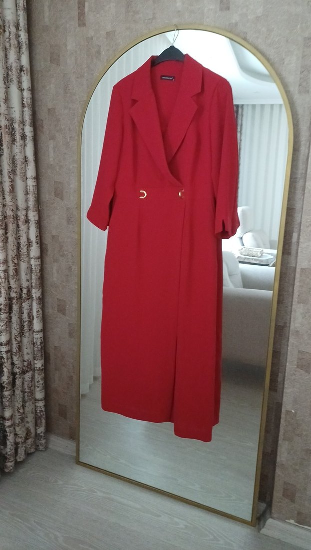 Klasik Kırmızı Kadın Uzun Kaban - Görsel 3