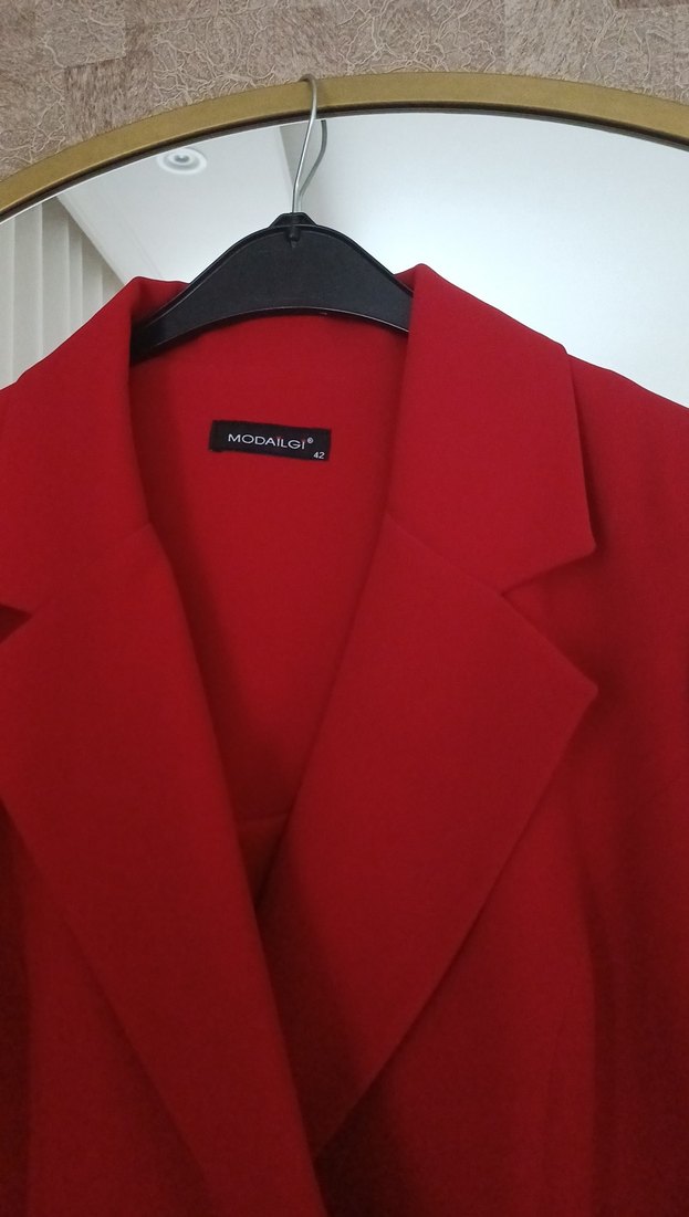 Klasik Kırmızı Kadın Uzun Kaban - Görsel 4