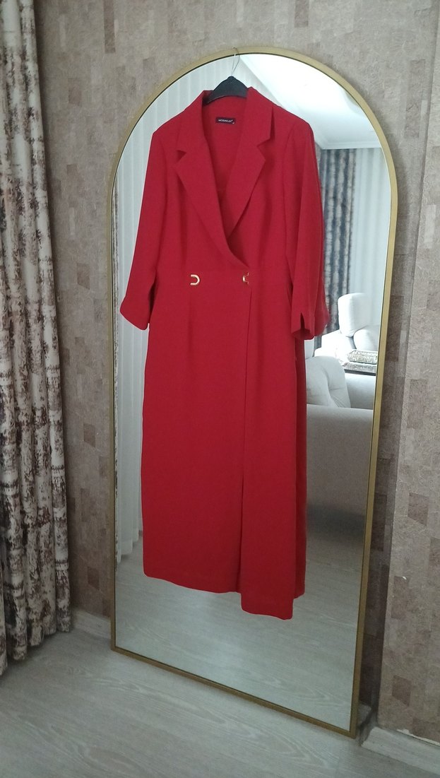 Klasik Kırmızı Kadın Uzun Kaban - Görsel 2