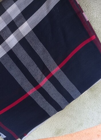 Burberry şal 