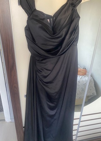 42 Beden Siyah Uzun Drapeli Gotik Kadın Abiye Elbise