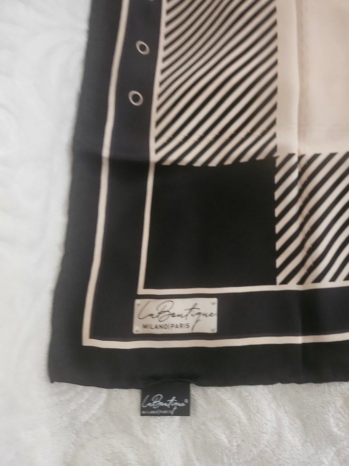 Tokalı Siyah Kadın esarp - Görsel 2