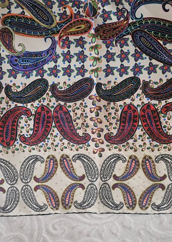 Boncuk İşlemeli Çok Renkli Bohem Kadın Carharel marka esarp - Görsel 3