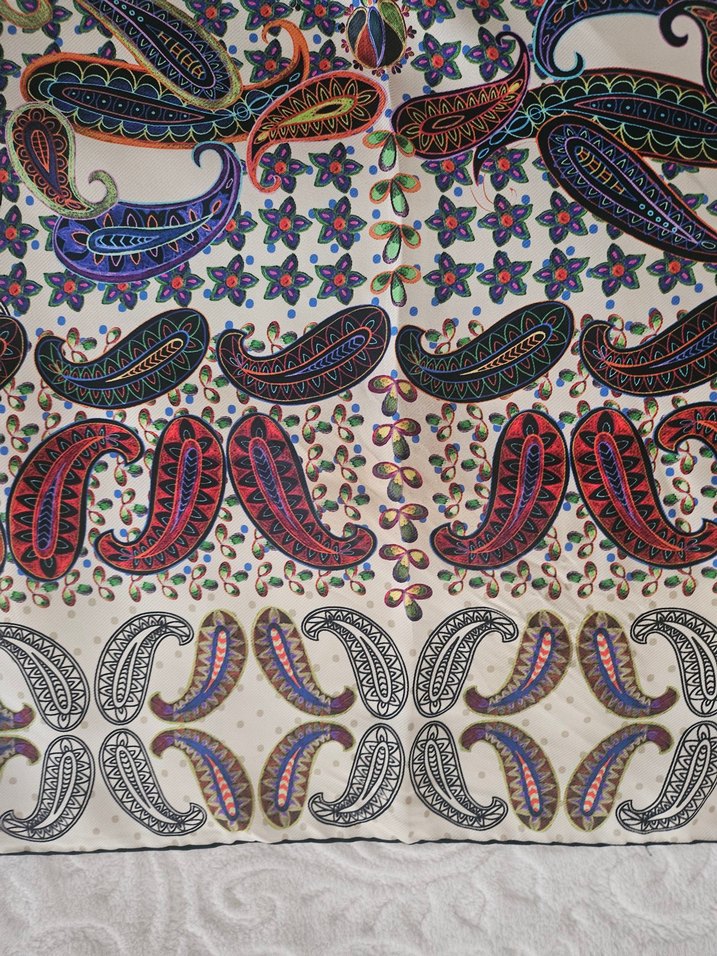 Boncuk İşlemeli Çok Renkli Bohem Kadın Carharel marka esarp - Görsel 3