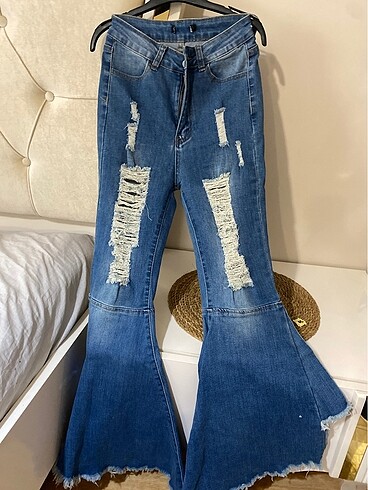 Leg asimetrik jean pantolon