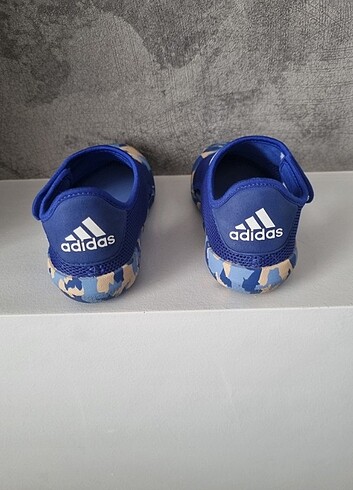 31 Beden mavi Renk Adidas sandalet
